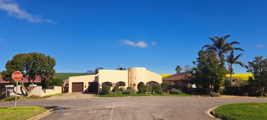 4 Bedroom Property for Sale in Caledon Western Cape
